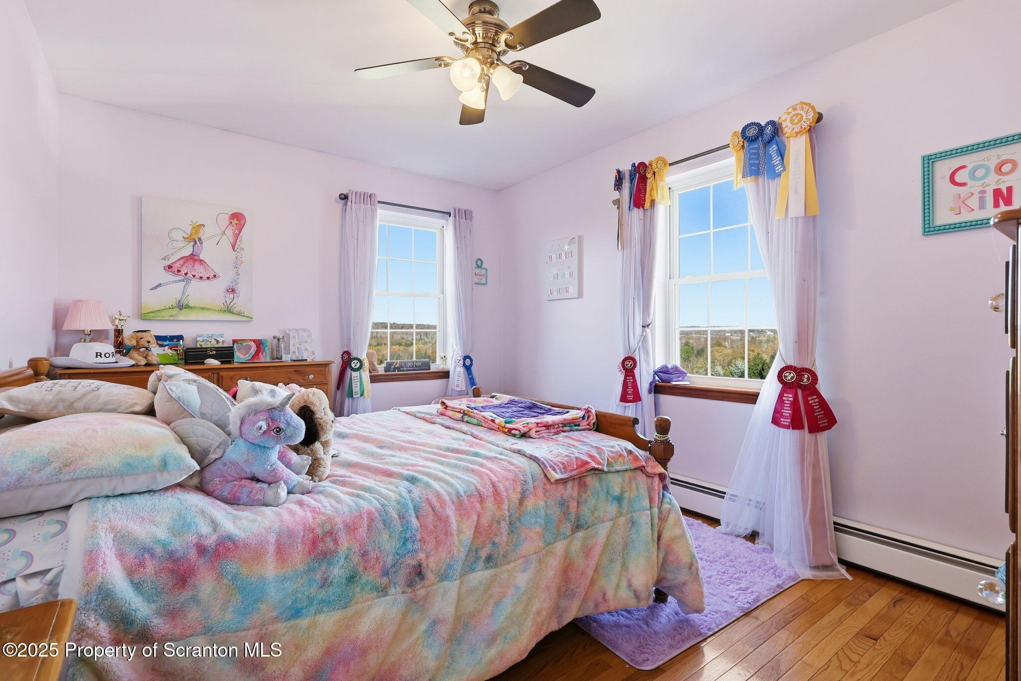 Clifford Twp, Pennsylvania, 18470, United States, 4 Bedrooms Bedrooms, ,3 BathroomsBathrooms,Residential,For Sale,1978908