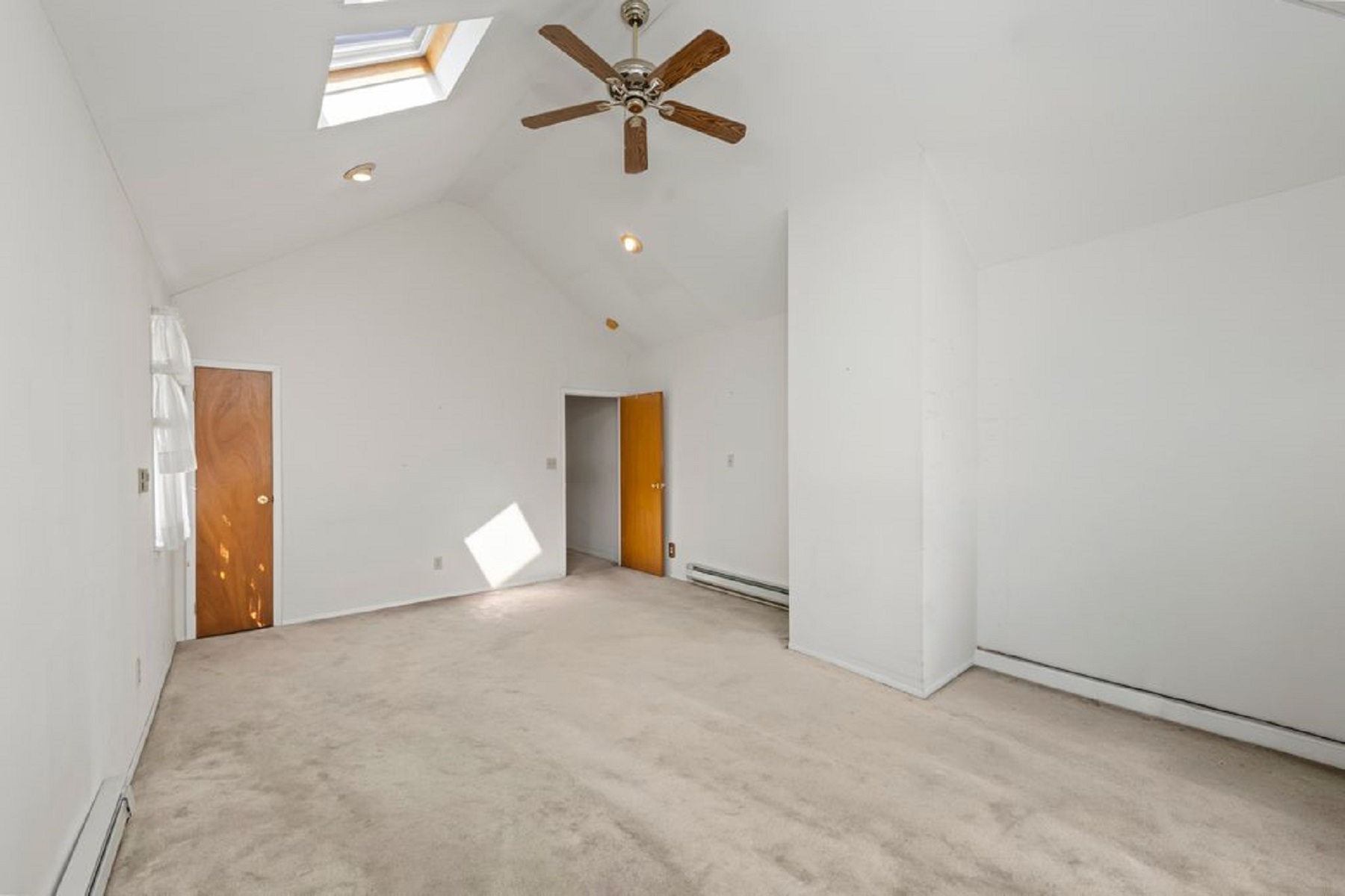  982 E42nd Street - 物件實景