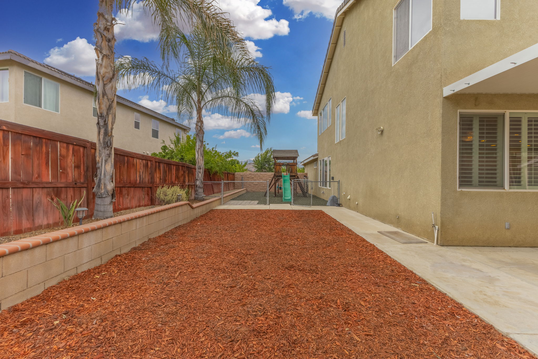 Redlands, California, 92374, United States, 6 Bedrooms Bedrooms, ,4 BathroomsBathrooms,Residential,For Sale,1923576
