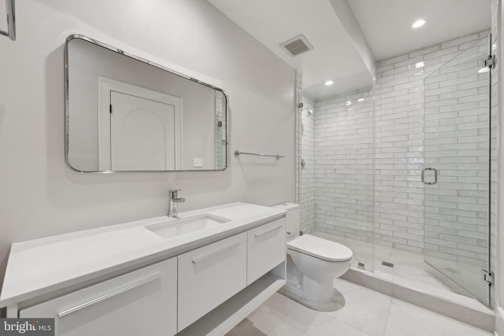 Washington, District of Columbia, 20009, United States, 4 Bedrooms Bedrooms, ,4 BathroomsBathrooms,Residential,For Sale,1902983