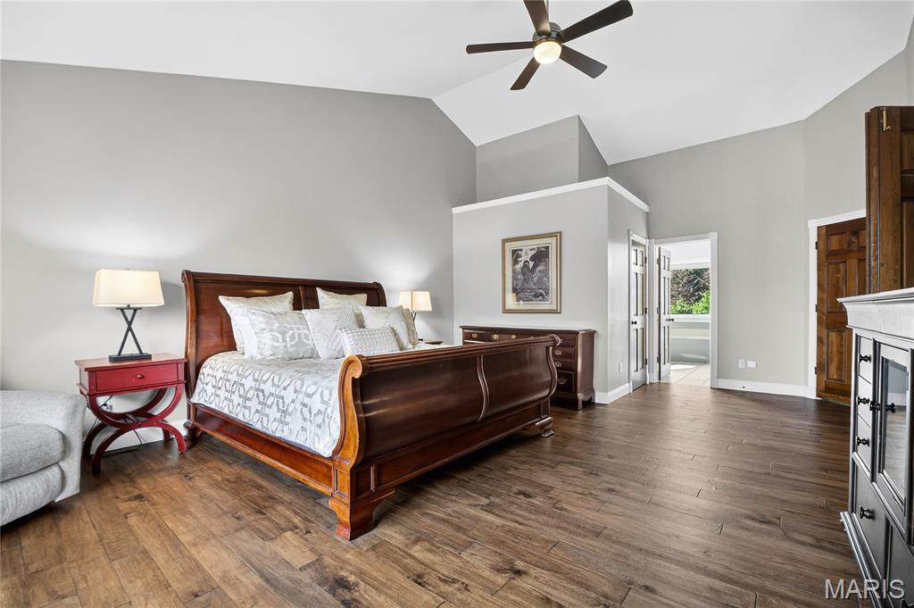 St Charles, Missouri, 63301, United States, 4 Bedrooms Bedrooms, ,4 BathroomsBathrooms,Residential,For Sale,1902113