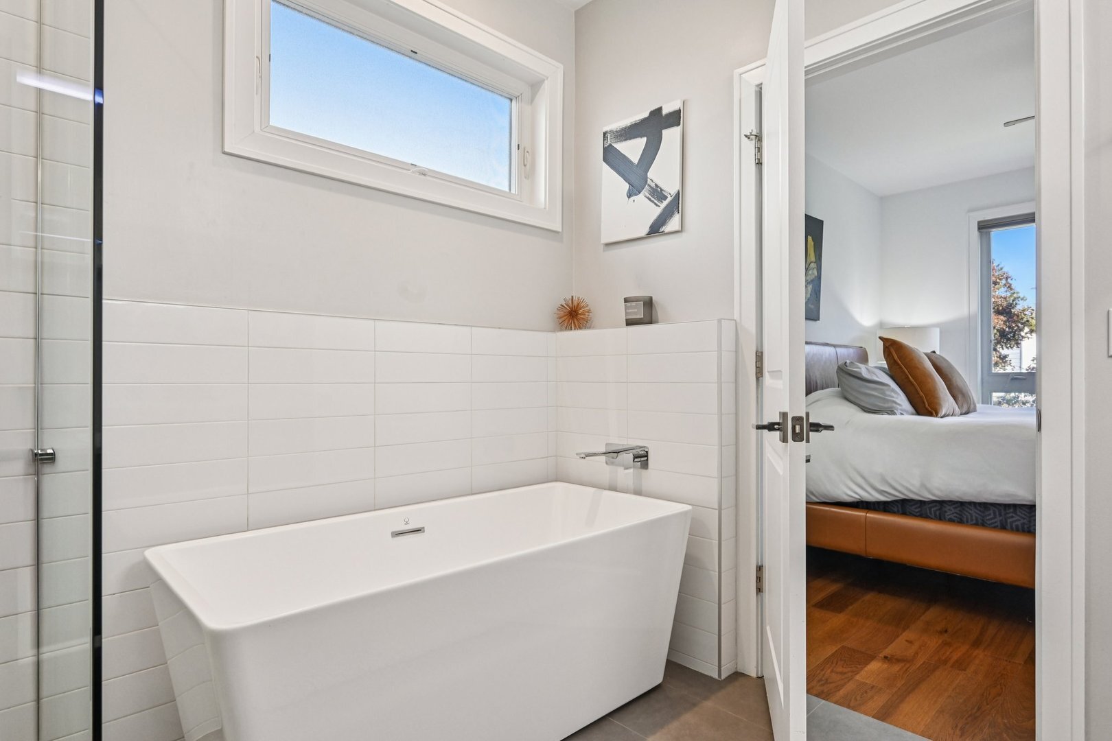 Evanston, Illinois, 60202, United States, 4 Bedrooms Bedrooms, ,3 BathroomsBathrooms,Residential,For Sale,1991957