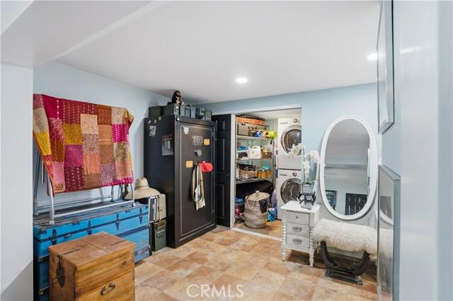 Riverside, California, 92503, United States, 3 Bedrooms Bedrooms, ,1 BathroomBathrooms,Residential,For Sale,1991391