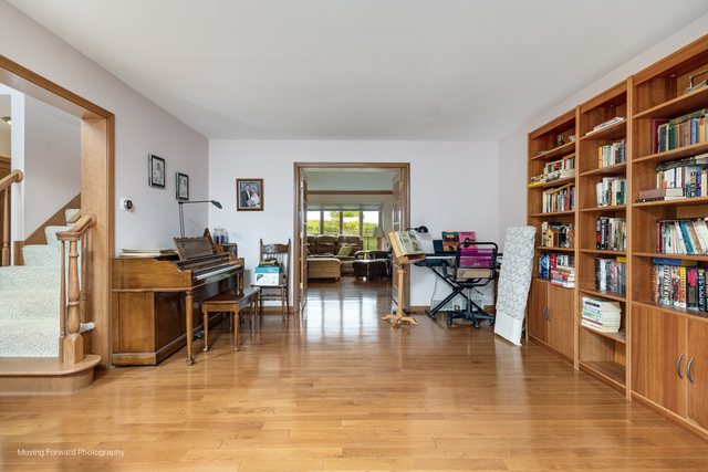 Algonquin, Illinois, 60102, United States, 4 Bedrooms Bedrooms, ,Residential,For Sale,1978319