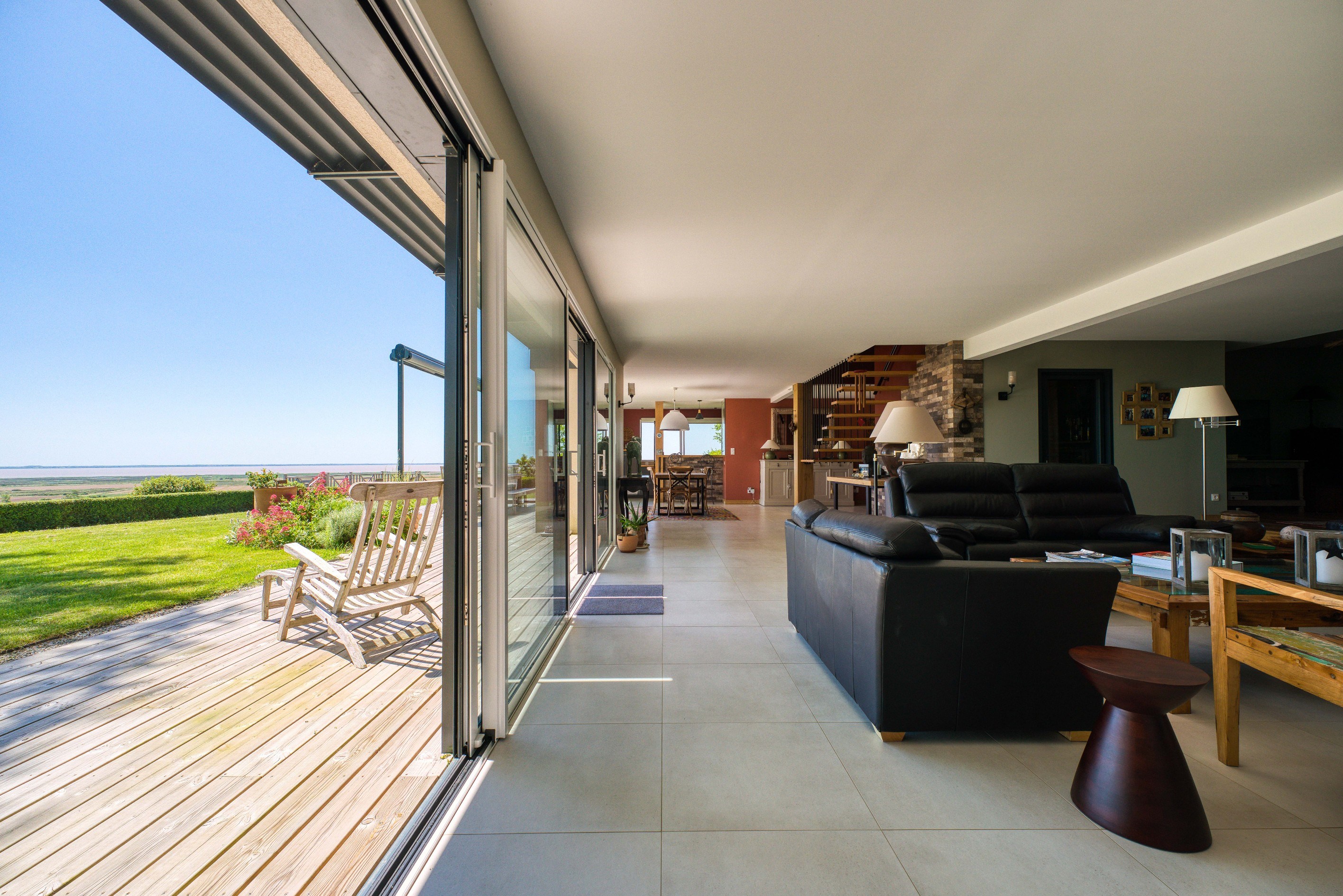  FLOIRAC – EXCEPTIONAL CONTEMPORARY VILLA WITH PANORAMIC ESTUARY VIEWS - 物件實景