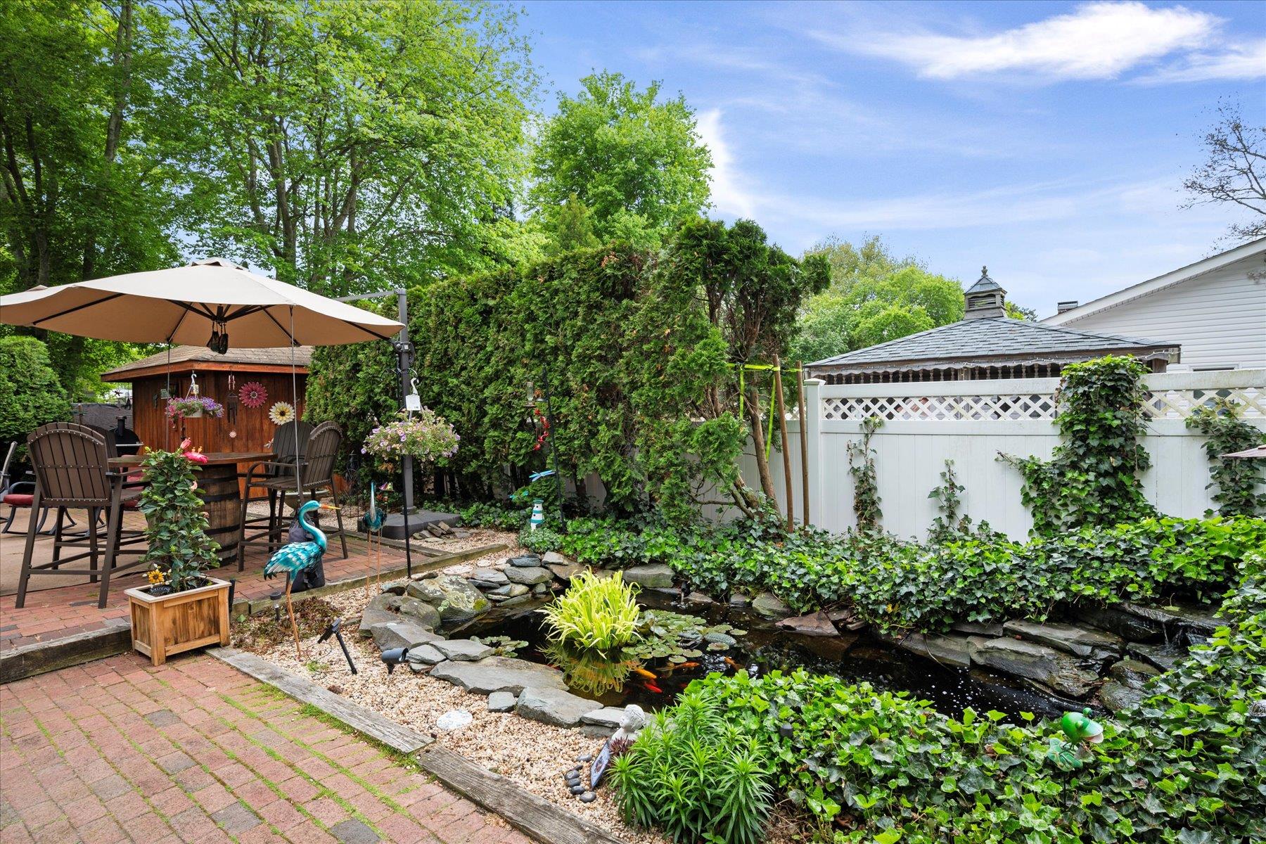 East Moriches, New York, 11940, United States, 3 Bedrooms Bedrooms, ,1 BathroomBathrooms,Residential,For Sale,1837952