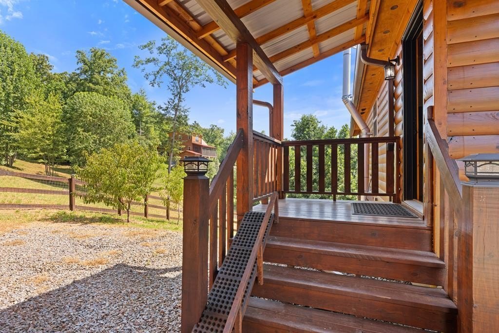 Murphy, North Carolina, 28906, United States, 4 Bedrooms Bedrooms, ,3 BathroomsBathrooms,Residential,For Sale,1905672