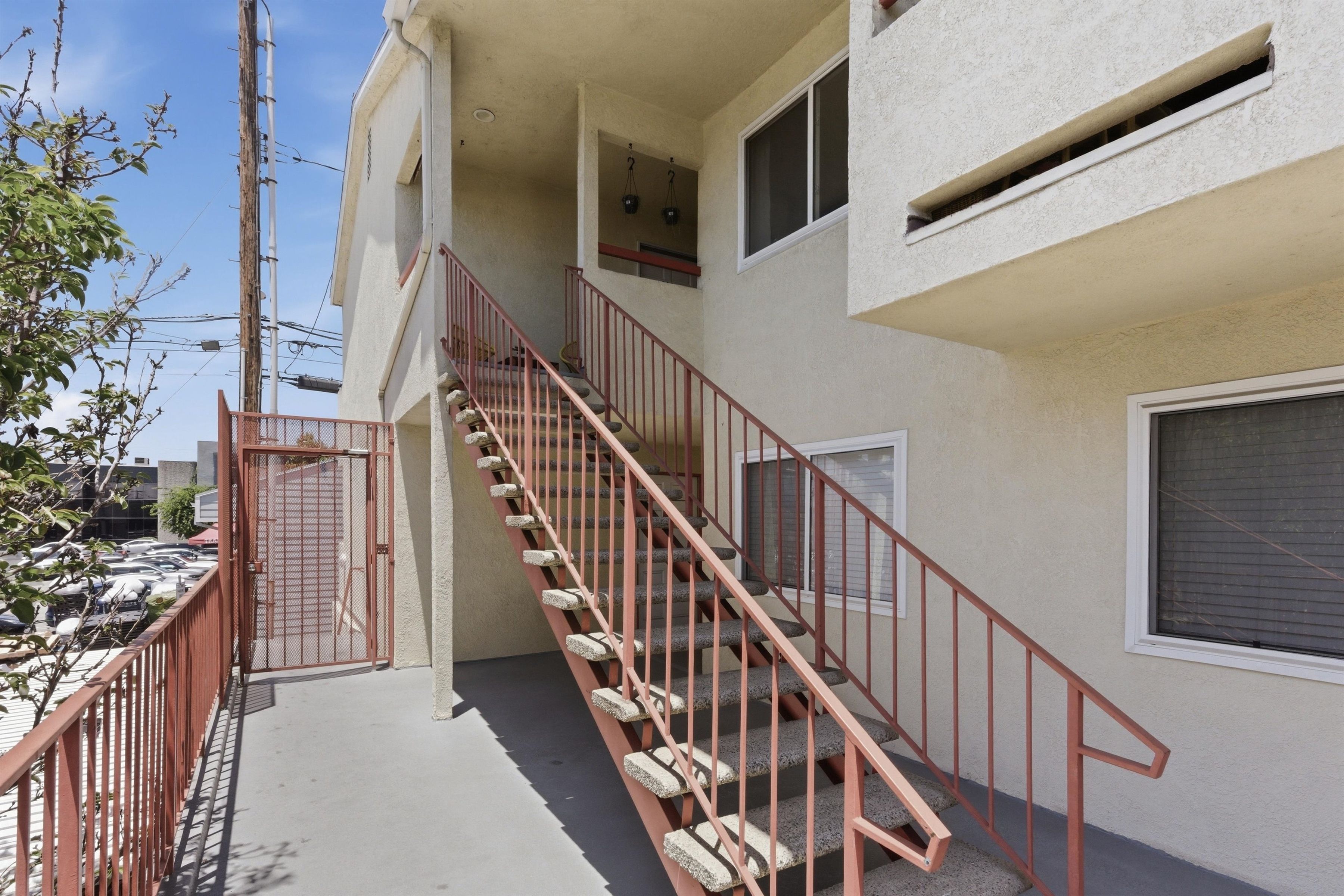  1015 East Spazier Avenue, Unit 205 - 物件實景
