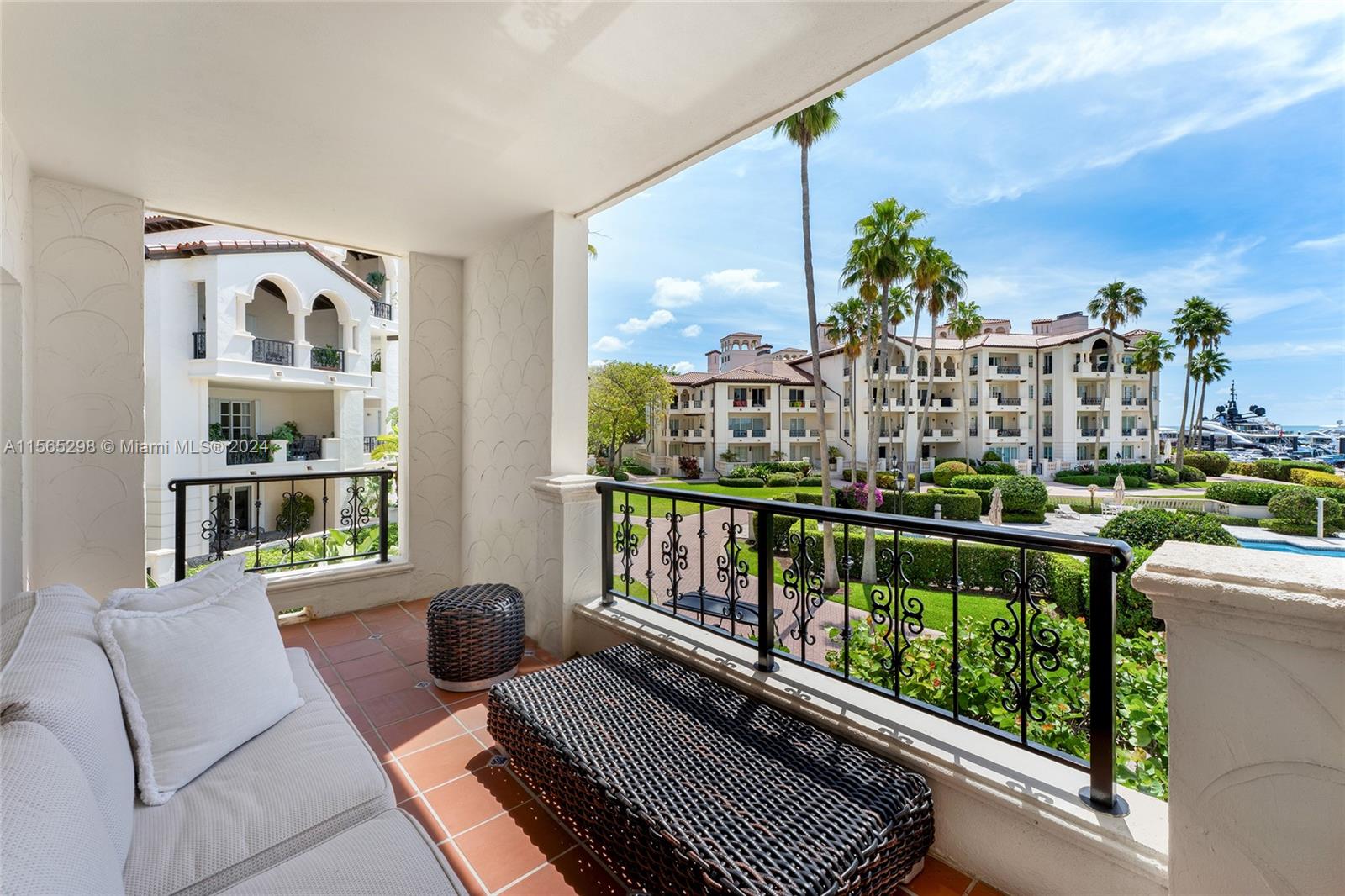 Miami Beach, Florida, 33109, United States, 3 Bedrooms Bedrooms, ,4 BathroomsBathrooms,Residential,For Sale,1926263