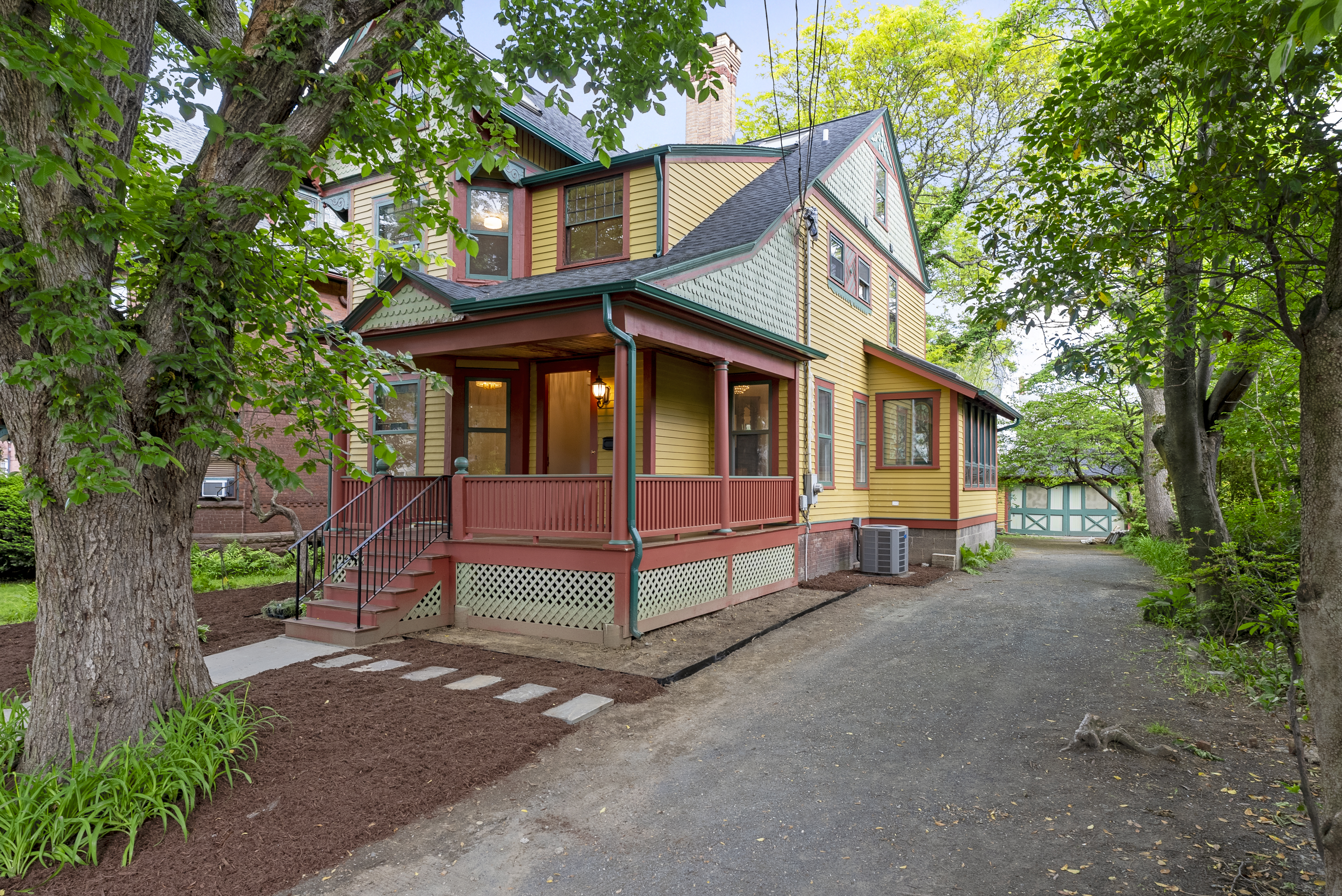  102 Huntington Street - 物件實景