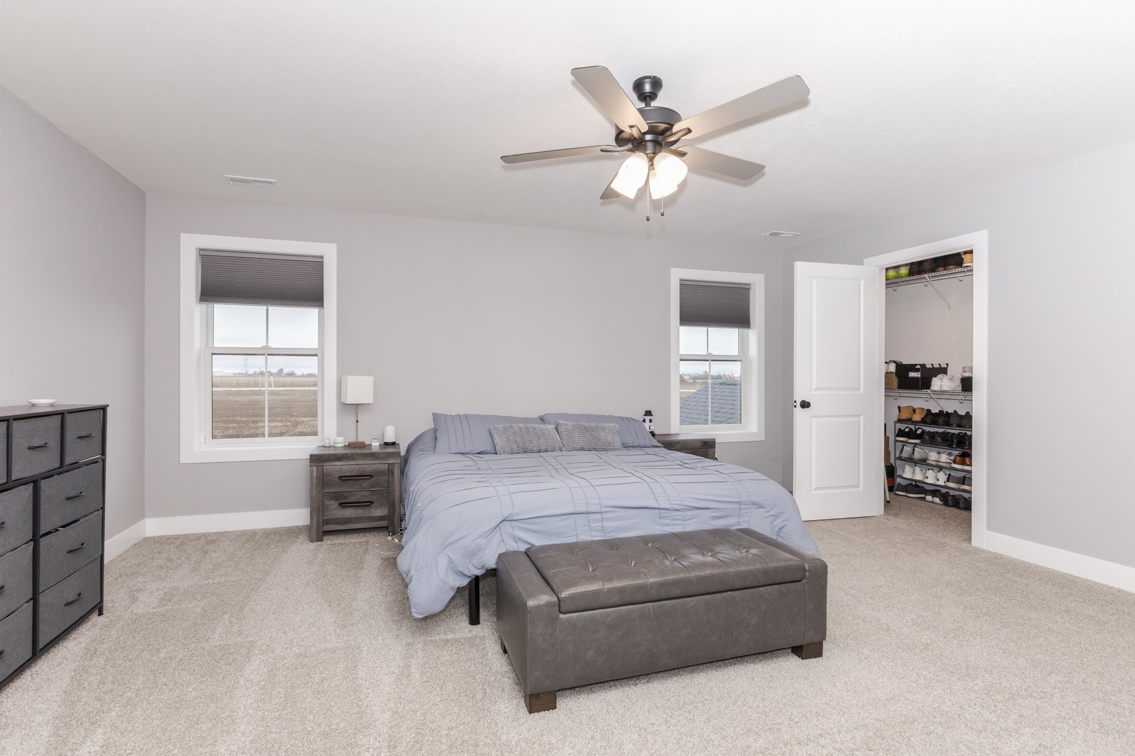 Bloomington, Illinois, 61705, United States, 4 Bedrooms Bedrooms, ,4 BathroomsBathrooms,Residential,For Sale,1996061