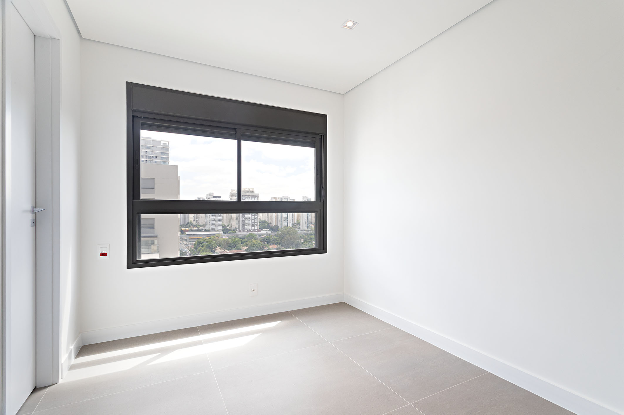  Apartment with permanent green views and tailored interior finishes - 物件實景
