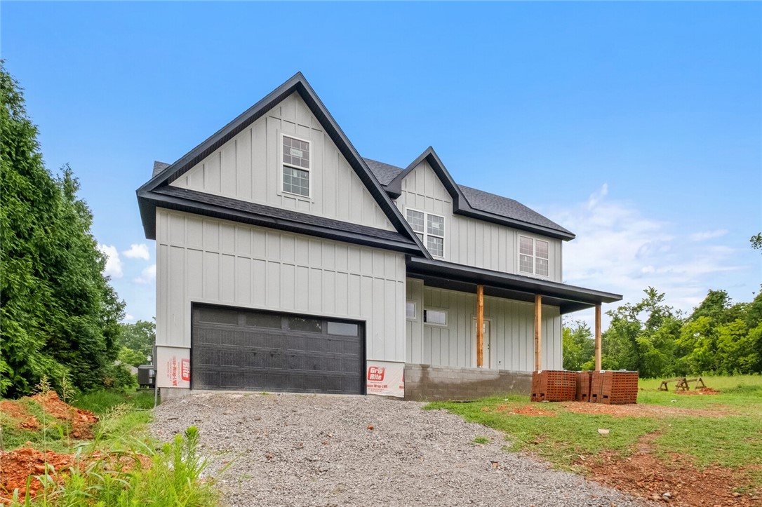 Bella Vista, Arkansas, 72715, United States, 3 Bedrooms Bedrooms, ,3 BathroomsBathrooms,Residential,For Sale,1897154