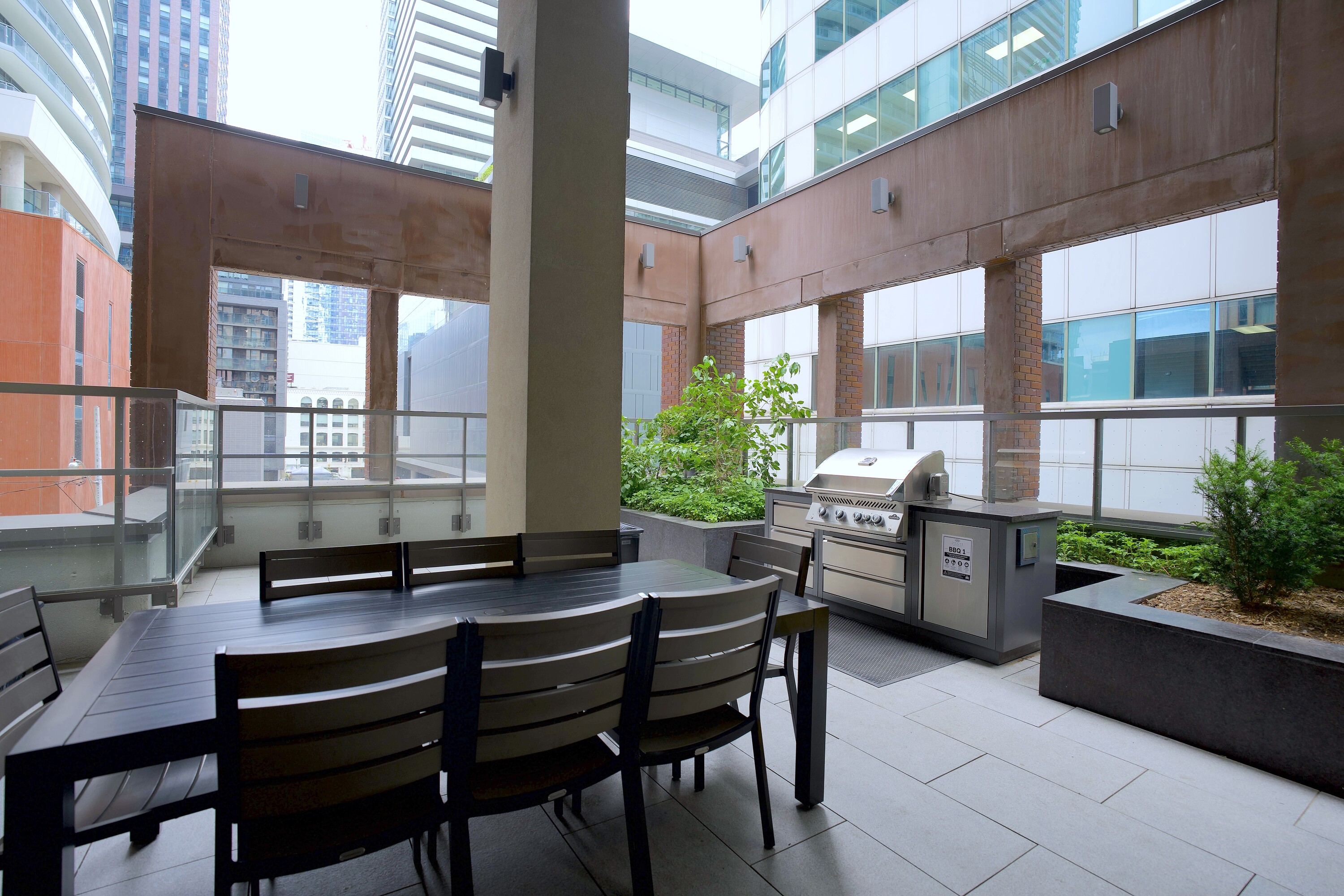  Theatre District Residence - 物件實景