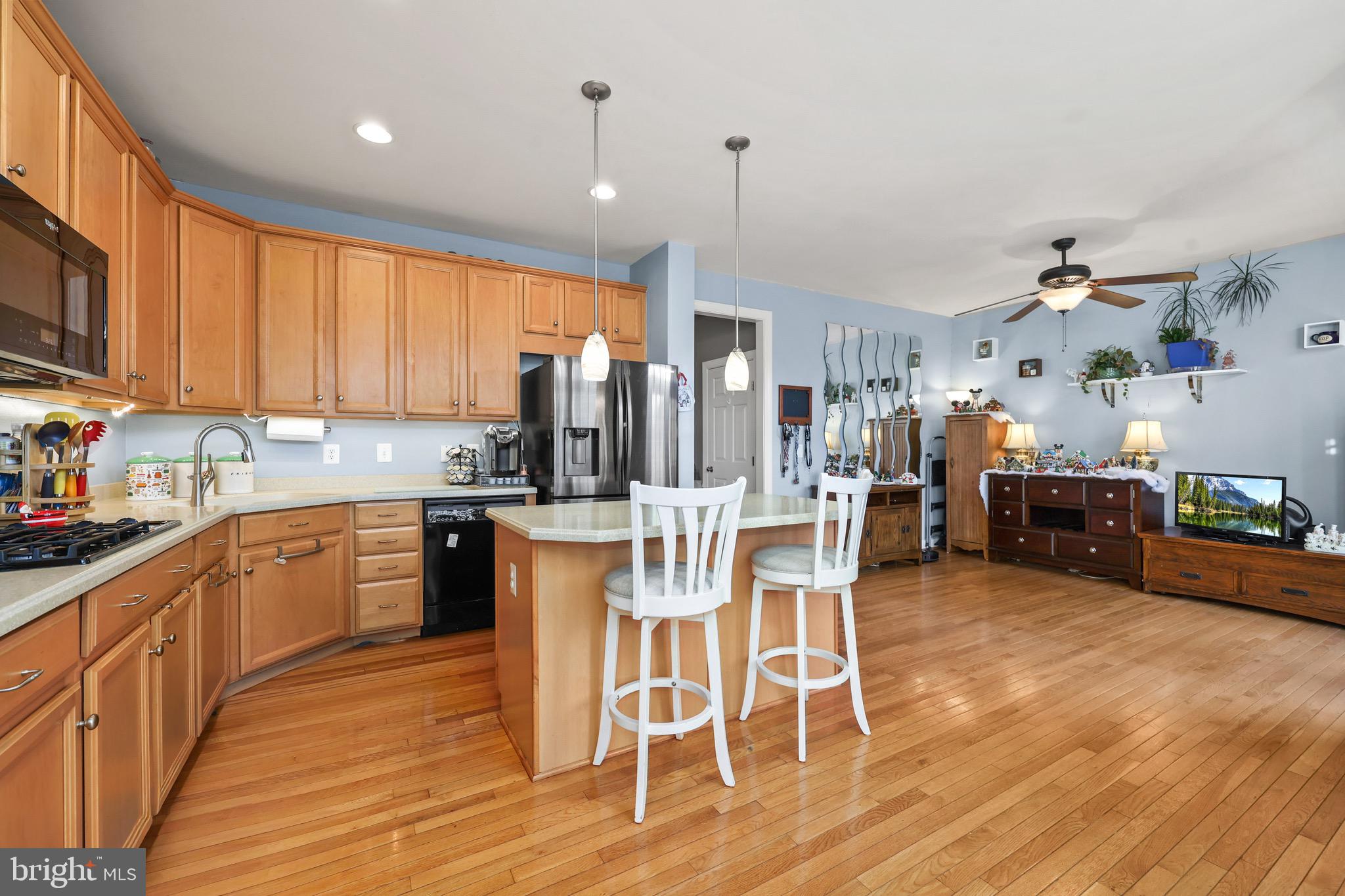 Woodbridge, Virginia, 22192, United States, 4 Bedrooms Bedrooms, ,4 BathroomsBathrooms,Residential,For Sale,2006181