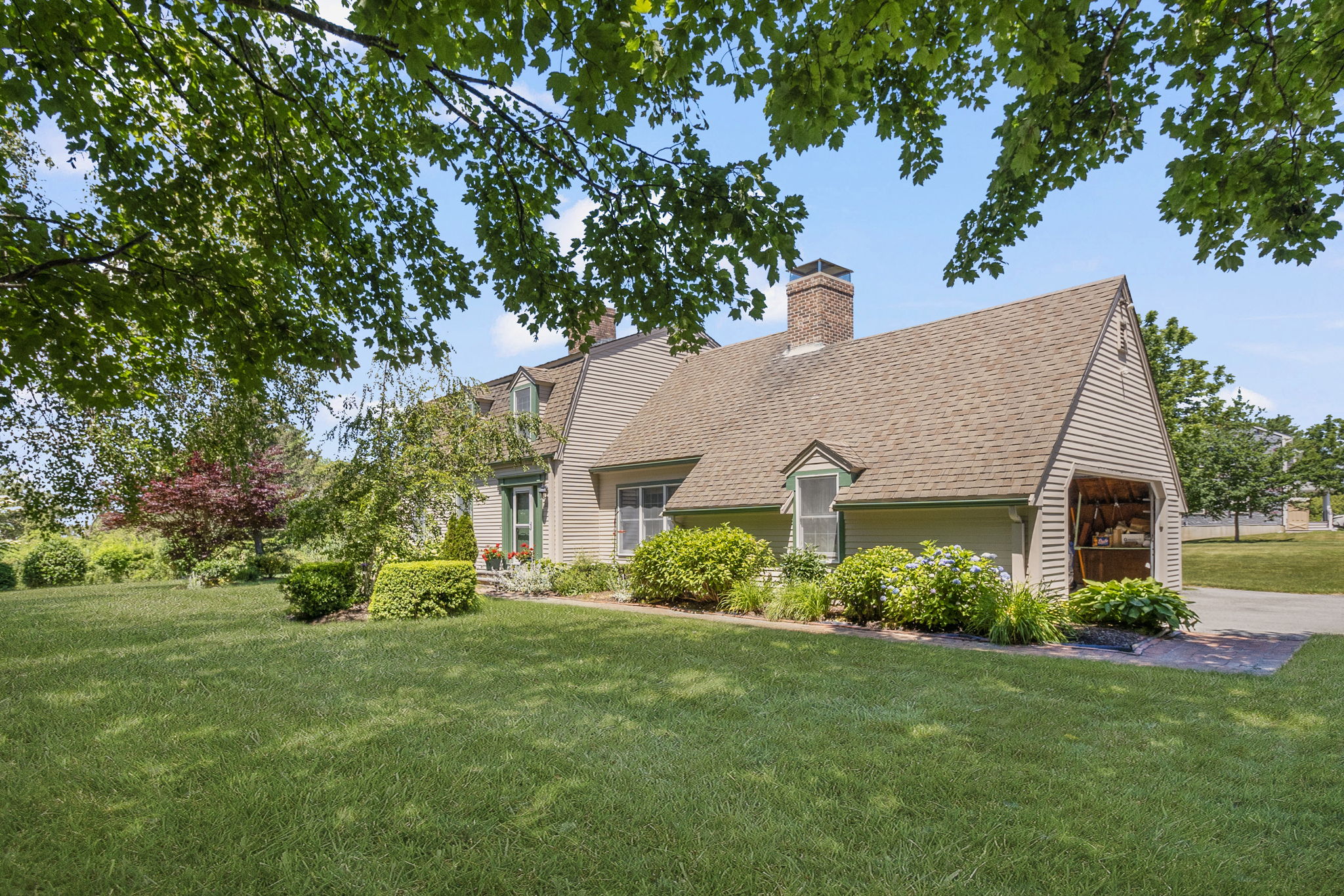  227 Prospect Avenue, Middletown, RI 02842 - 物件實景