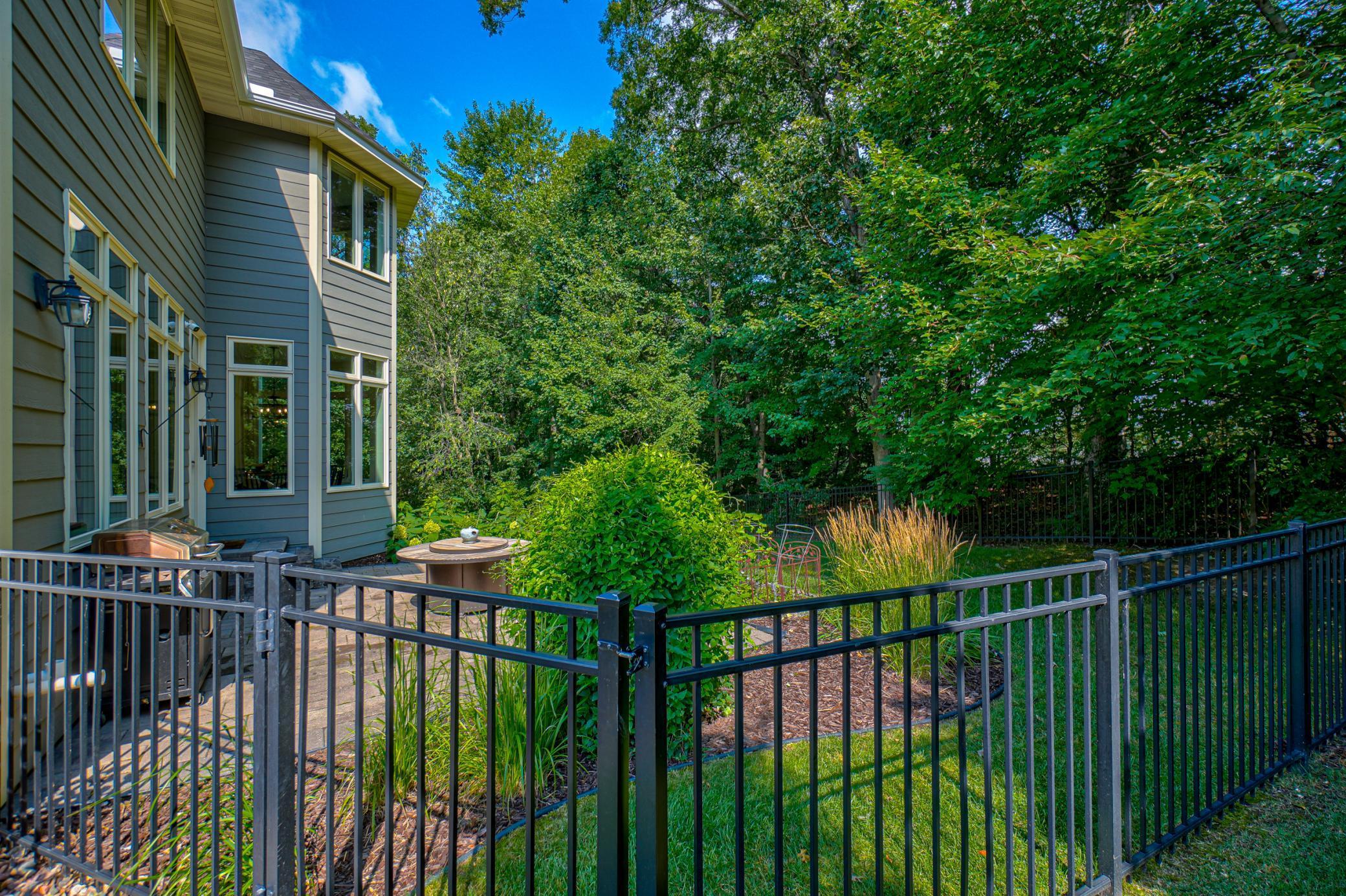 Eau Claire, Wisconsin, 54701, United States, 6 Bedrooms Bedrooms, ,2 BathroomsBathrooms,Residential,For Sale,1992855