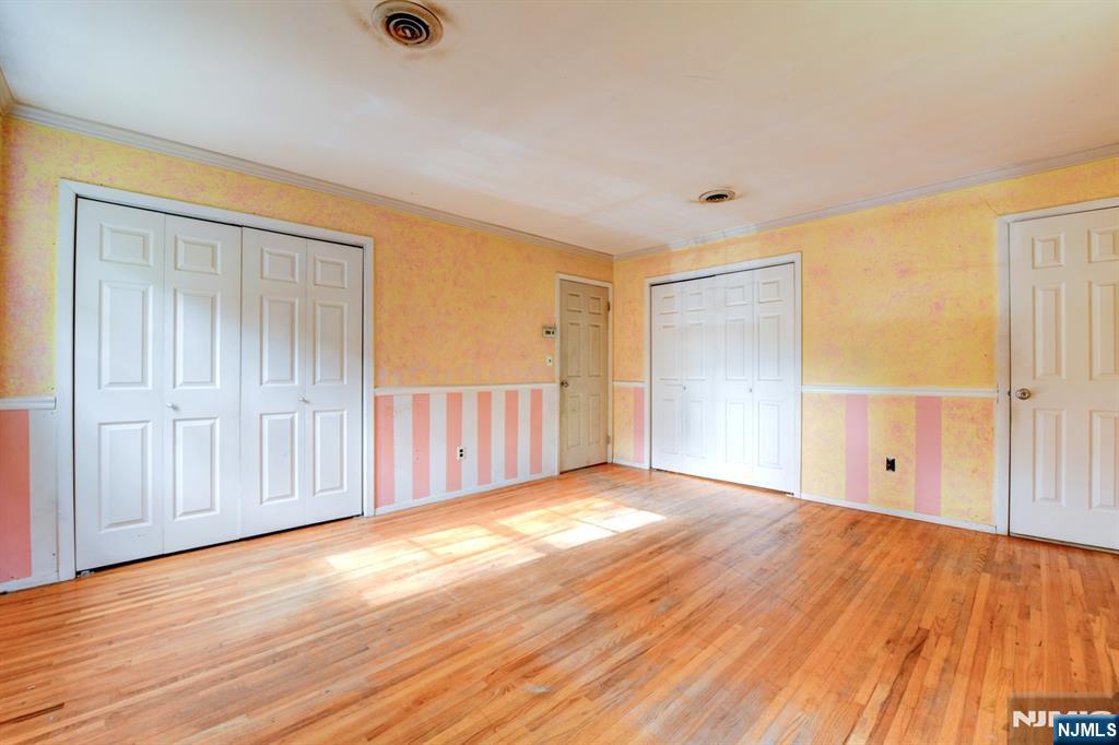 Ramsey, New Jersey, 07446, United States, 3 Bedrooms Bedrooms, ,3 BathroomsBathrooms,Residential,For Sale,1972690