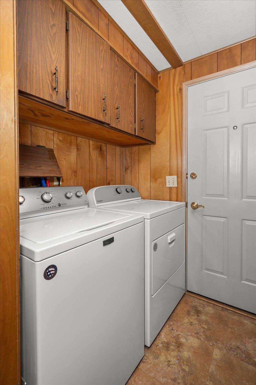 Rosalia, Washington, 99170, United States, 3 Bedrooms Bedrooms, ,2 BathroomsBathrooms,Residential,For Sale,1943009
