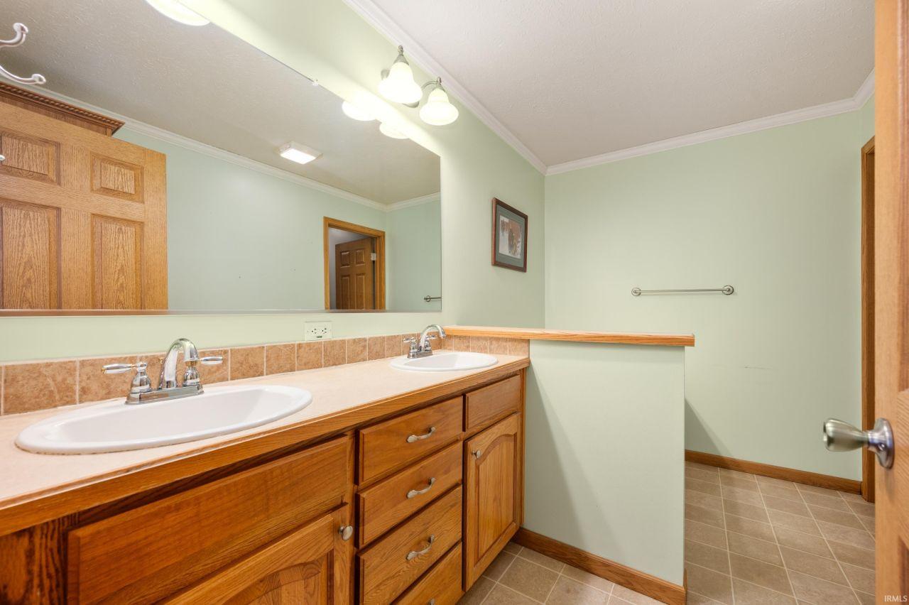 Alexandria, Indiana, 46001, United States, 3 Bedrooms Bedrooms, ,2 BathroomsBathrooms,Residential,For Sale,1728974