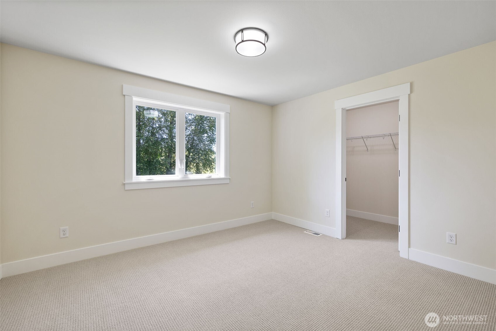 Bellevue, Washington, 98007, United States, 5 Bedrooms Bedrooms, ,4 BathroomsBathrooms,Residential,For Sale,1836661