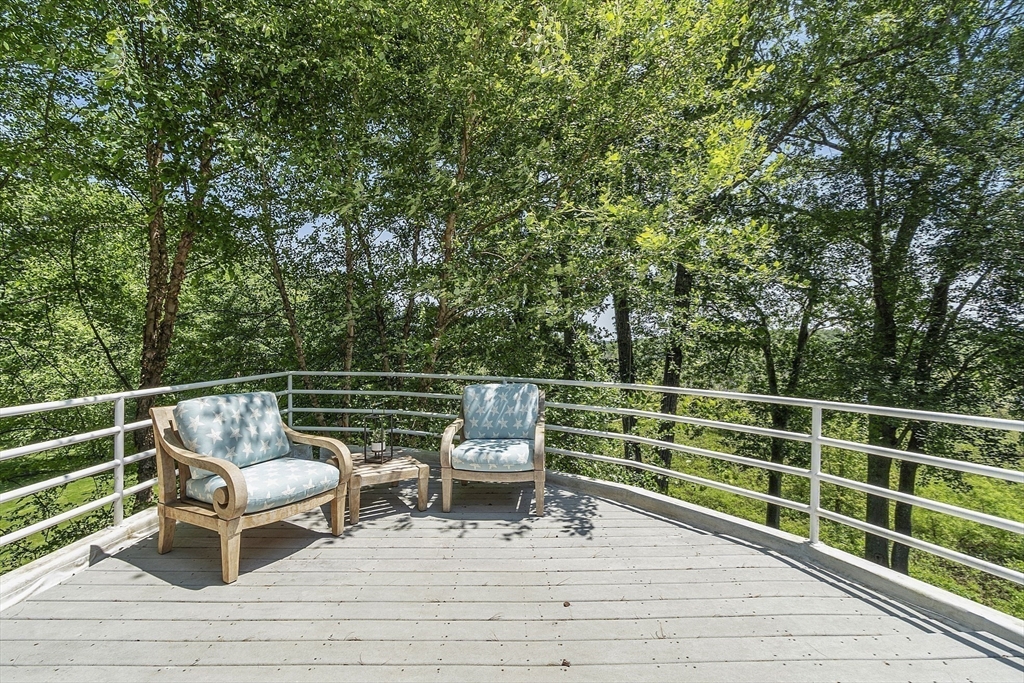 Carlisle, Massachusetts, 01741, United States, 4 Bedrooms Bedrooms, ,5 BathroomsBathrooms,Residential,For Sale,1874454