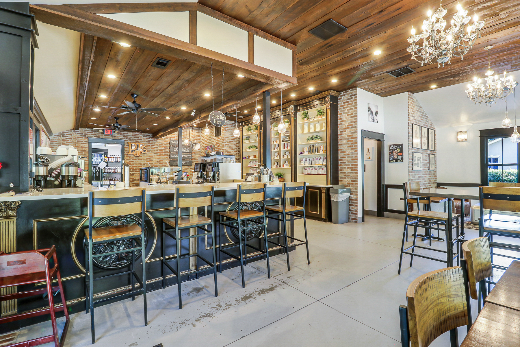  8026 Main Street, Ridgeland - 物件實景