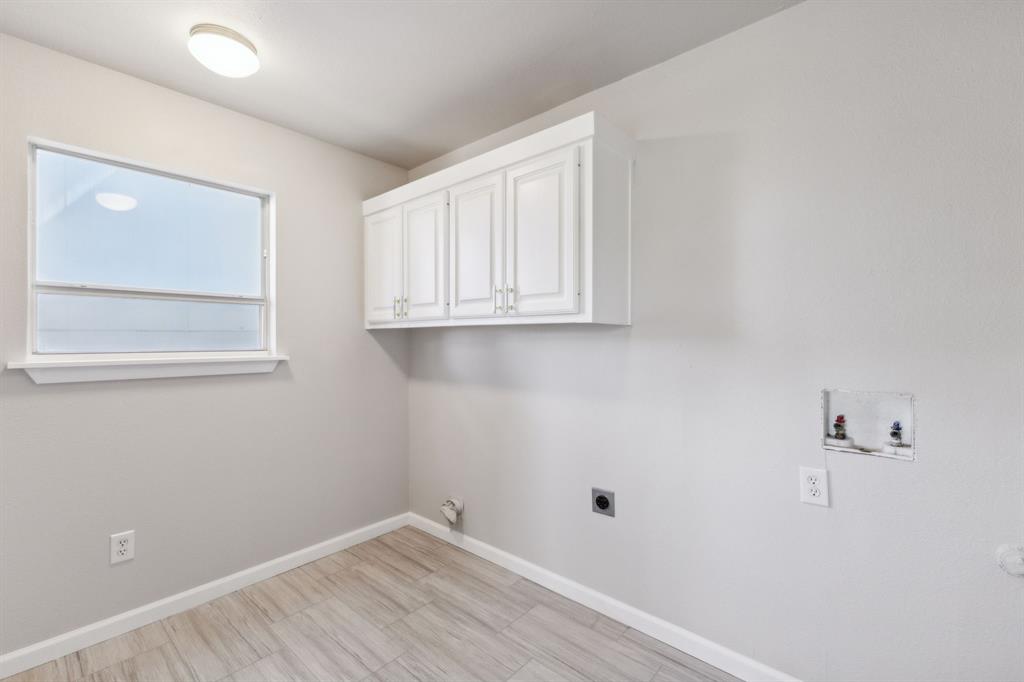 Pottsboro, Texas, 75076, United States, 3 Bedrooms Bedrooms, ,3 BathroomsBathrooms,Residential,For Sale,2003176