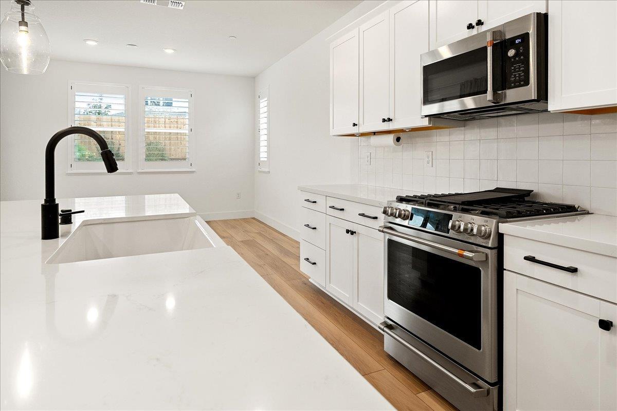 Roseville, California, 95747, United States, 5 Bedrooms Bedrooms, ,4 BathroomsBathrooms,Residential,For Sale,1998705