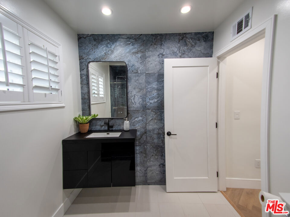 Duarte, California, 91010, United States, 6 Bedrooms Bedrooms, ,3 BathroomsBathrooms,Residential,For Sale,1836068