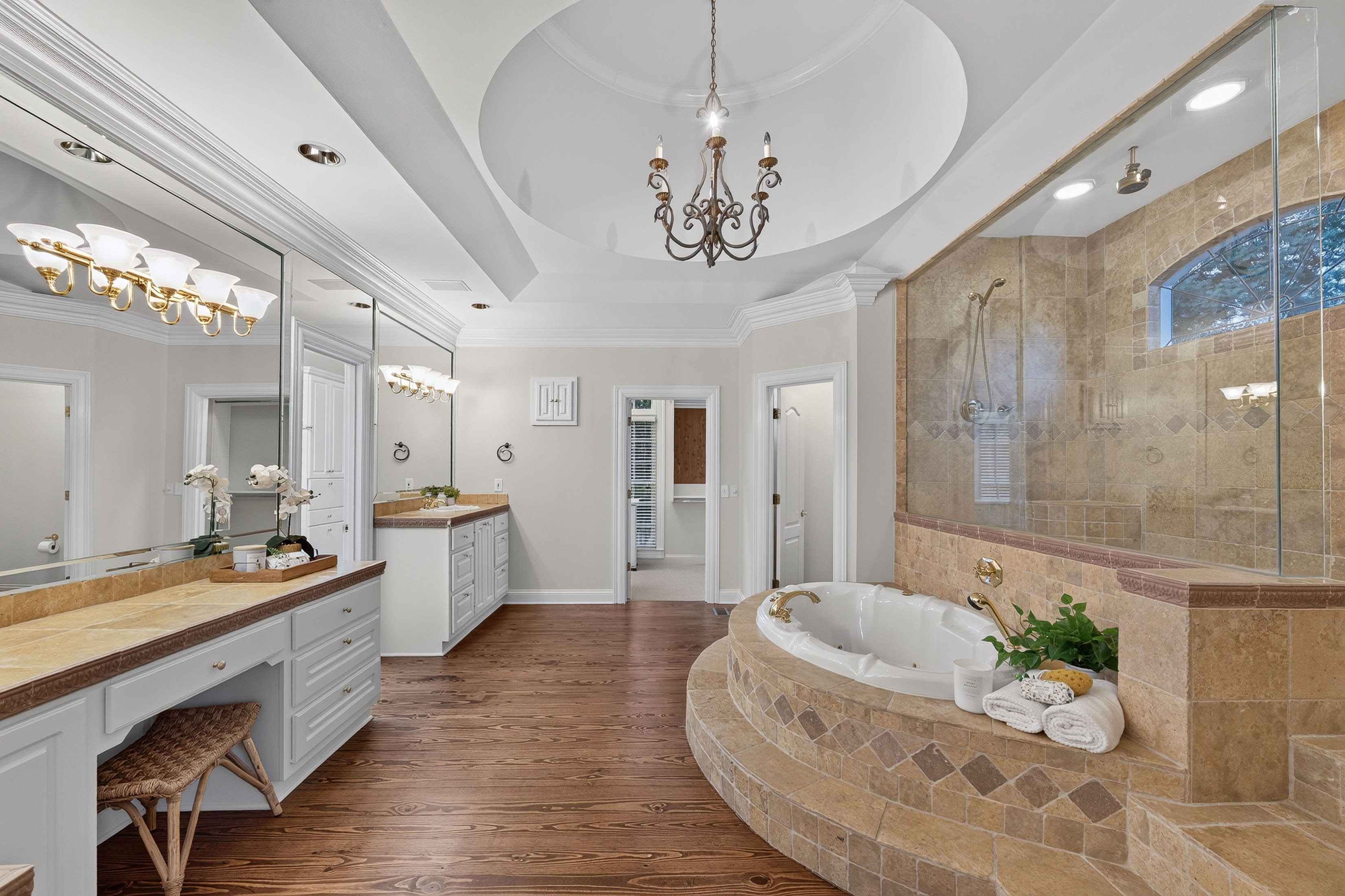  Exceptional Seven Bedroom Estate on Private Cul-de-sac - 物件實景