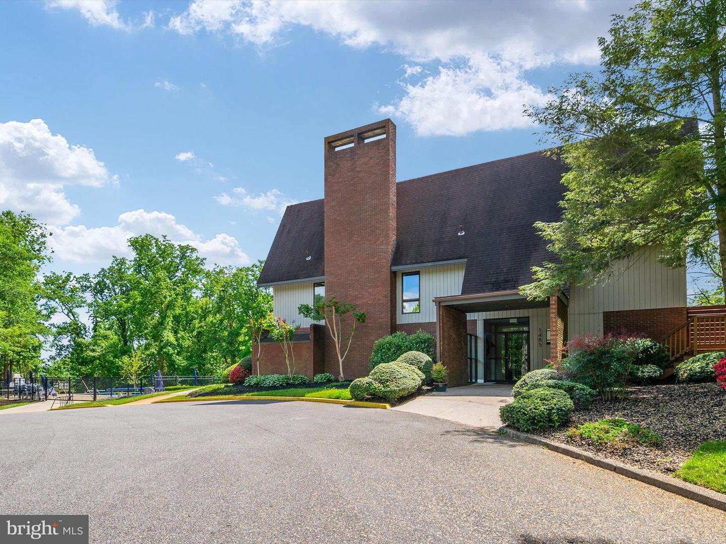 Annapolis, Maryland, 21401, United States, 5 Bedrooms Bedrooms, ,5 BathroomsBathrooms,Residential,For Sale,1895873