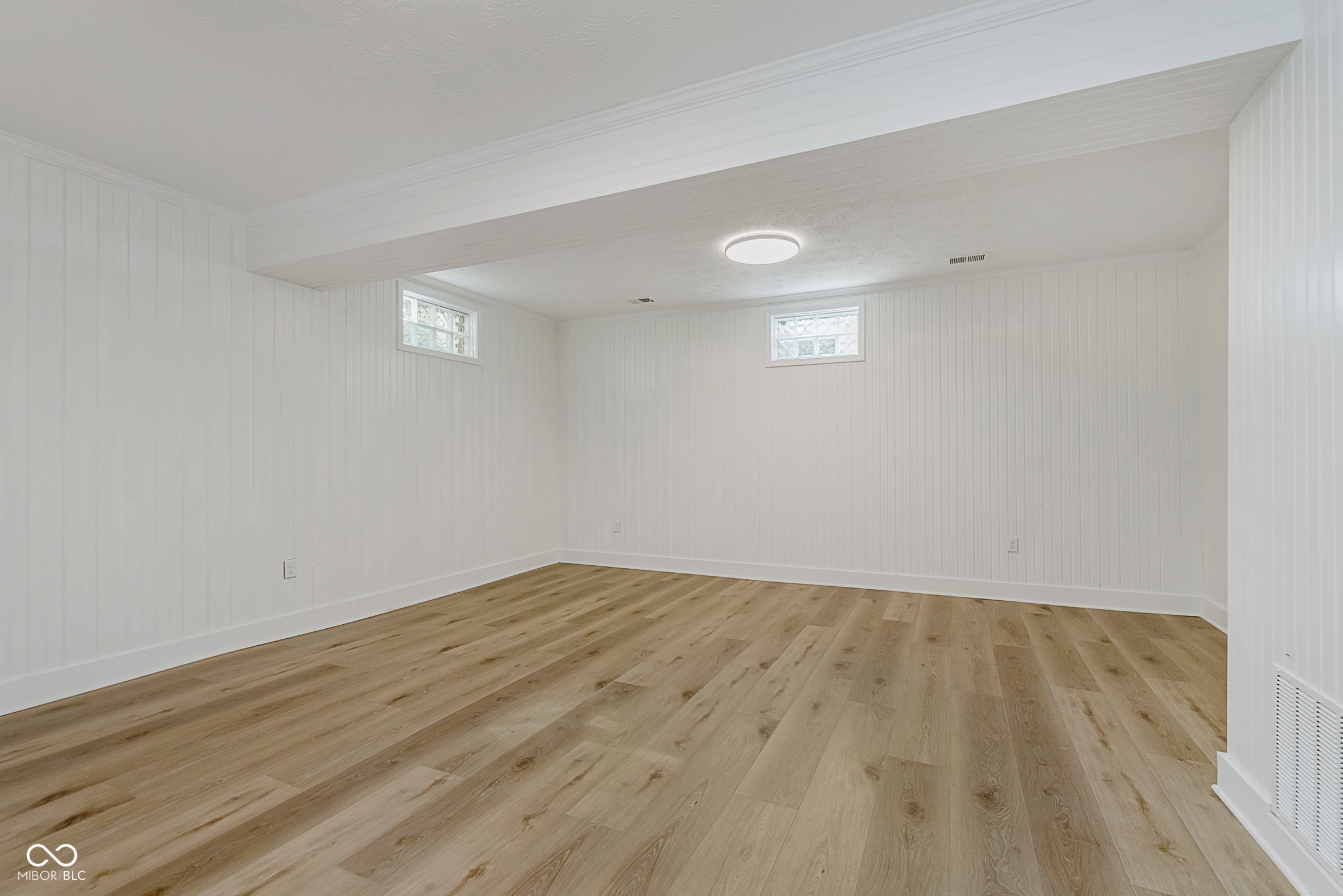 Greenwood, Indiana, 46143, United States, 4 Bedrooms Bedrooms, ,3 BathroomsBathrooms,Residential,For Sale,1976804