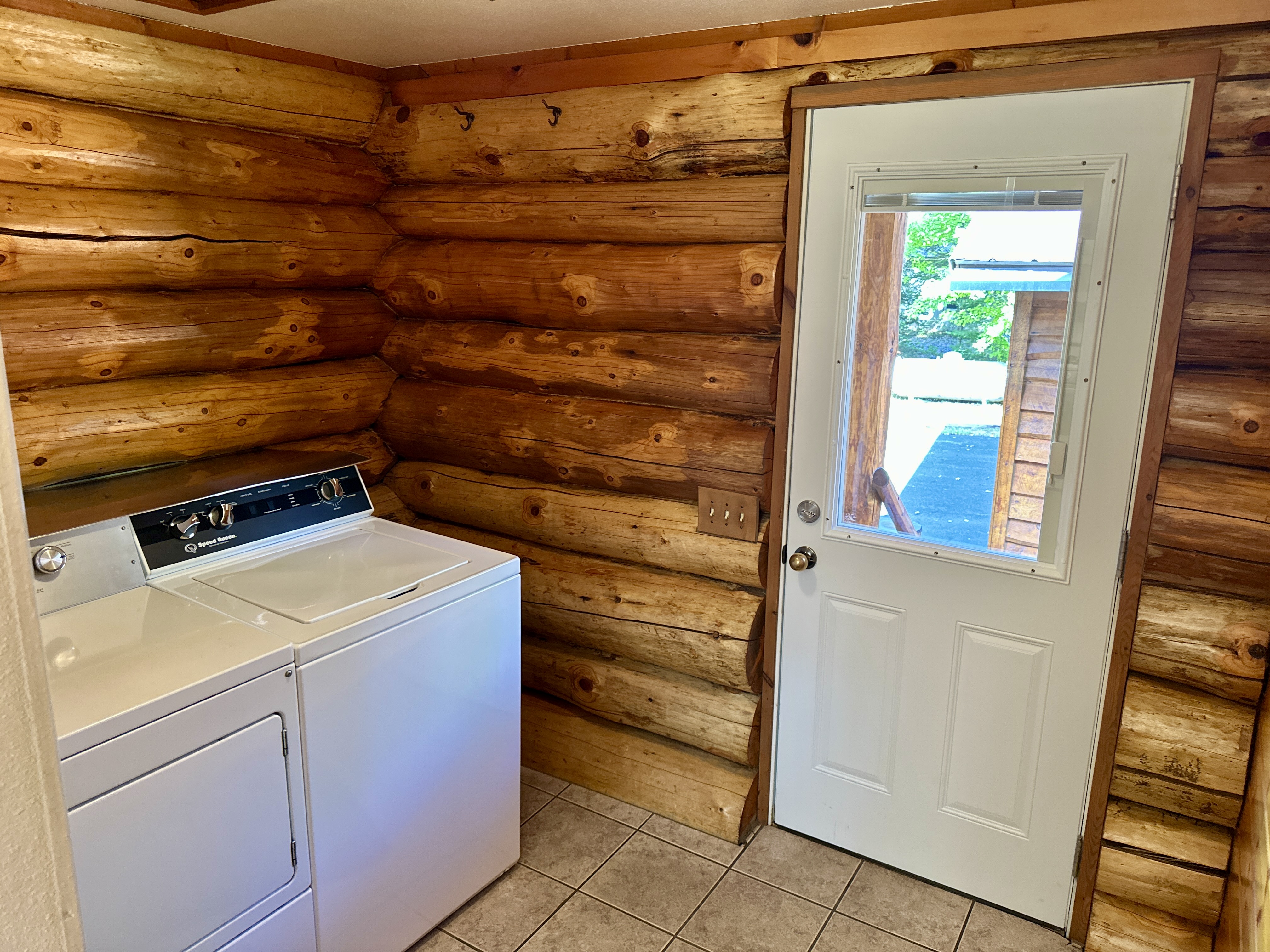 Tomahawk, Wisconsin, 54487, United States, 2 Bedrooms Bedrooms, ,2 BathroomsBathrooms,Residential,For Sale,1975533