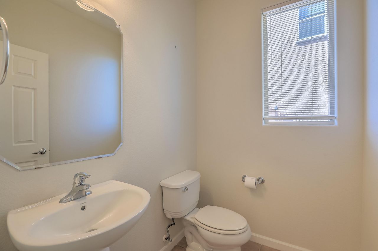 Rio Rancho, New Mexico, 87124, United States, 4 Bedrooms Bedrooms, ,3 BathroomsBathrooms,Residential,For Sale,1987621