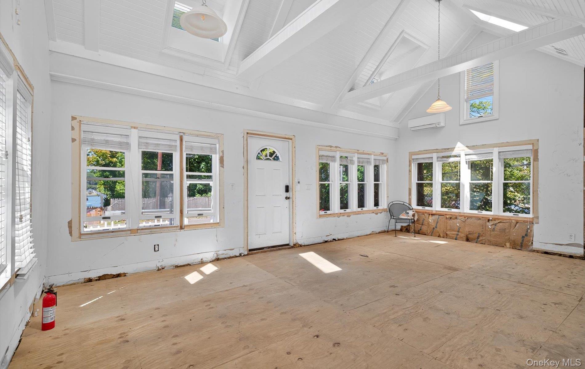 Northport, New York, 11768, United States, 2 Bedrooms Bedrooms, ,2 BathroomsBathrooms,Residential,For Sale,1941048