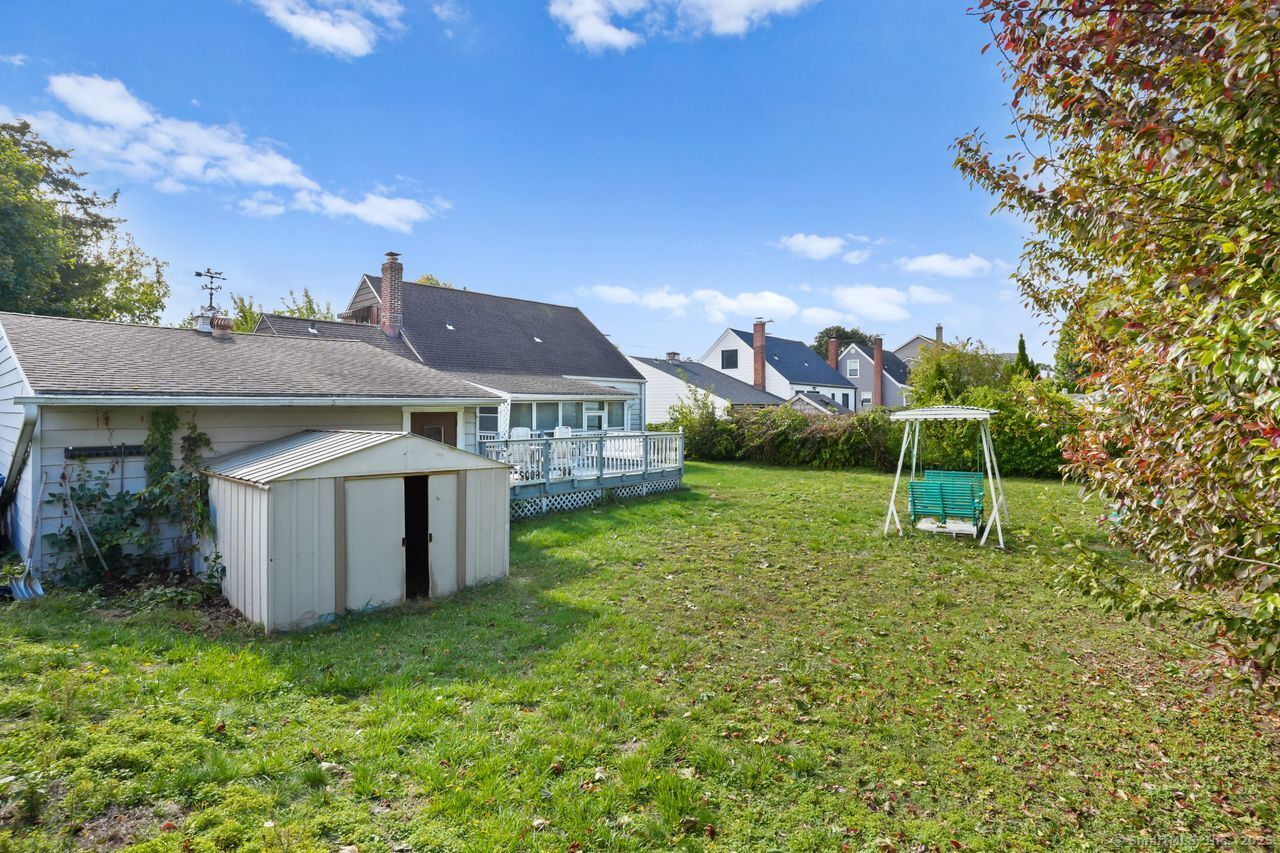 Stratford, Connecticut, 06615, United States, 3 Bedrooms Bedrooms, ,1 BathroomBathrooms,Residential,For Sale,1965569