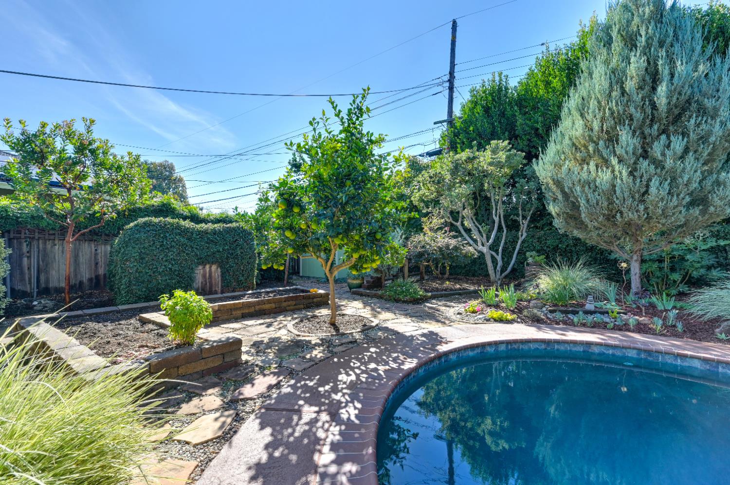 Sacramento, California, 95819, United States, 3 Bedrooms Bedrooms, ,2 BathroomsBathrooms,Residential,For Sale,1987598