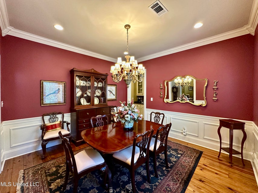 Clinton, Mississippi, 39056, United States, 5 Bedrooms Bedrooms, ,3 BathroomsBathrooms,Residential,For Sale,1904228