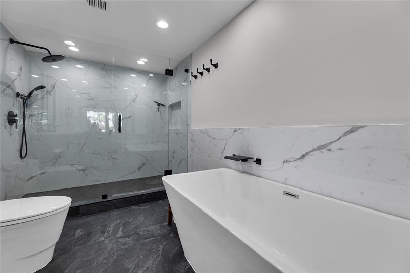 Hillsboro Beach, Florida, 33062, United States, 2 Bedrooms Bedrooms, ,3 BathroomsBathrooms,Residential,For Sale,1942268