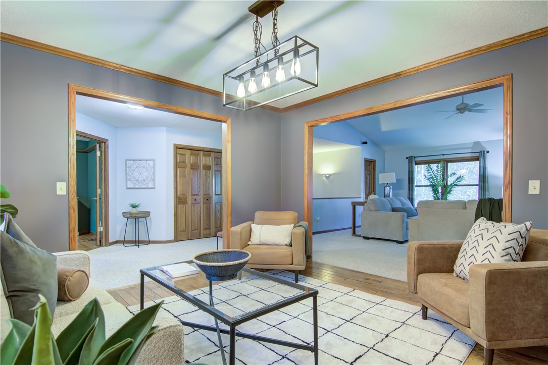 Eau Claire, Wisconsin, 54703, United States, 4 Bedrooms Bedrooms, ,3 BathroomsBathrooms,Residential,For Sale,1992439