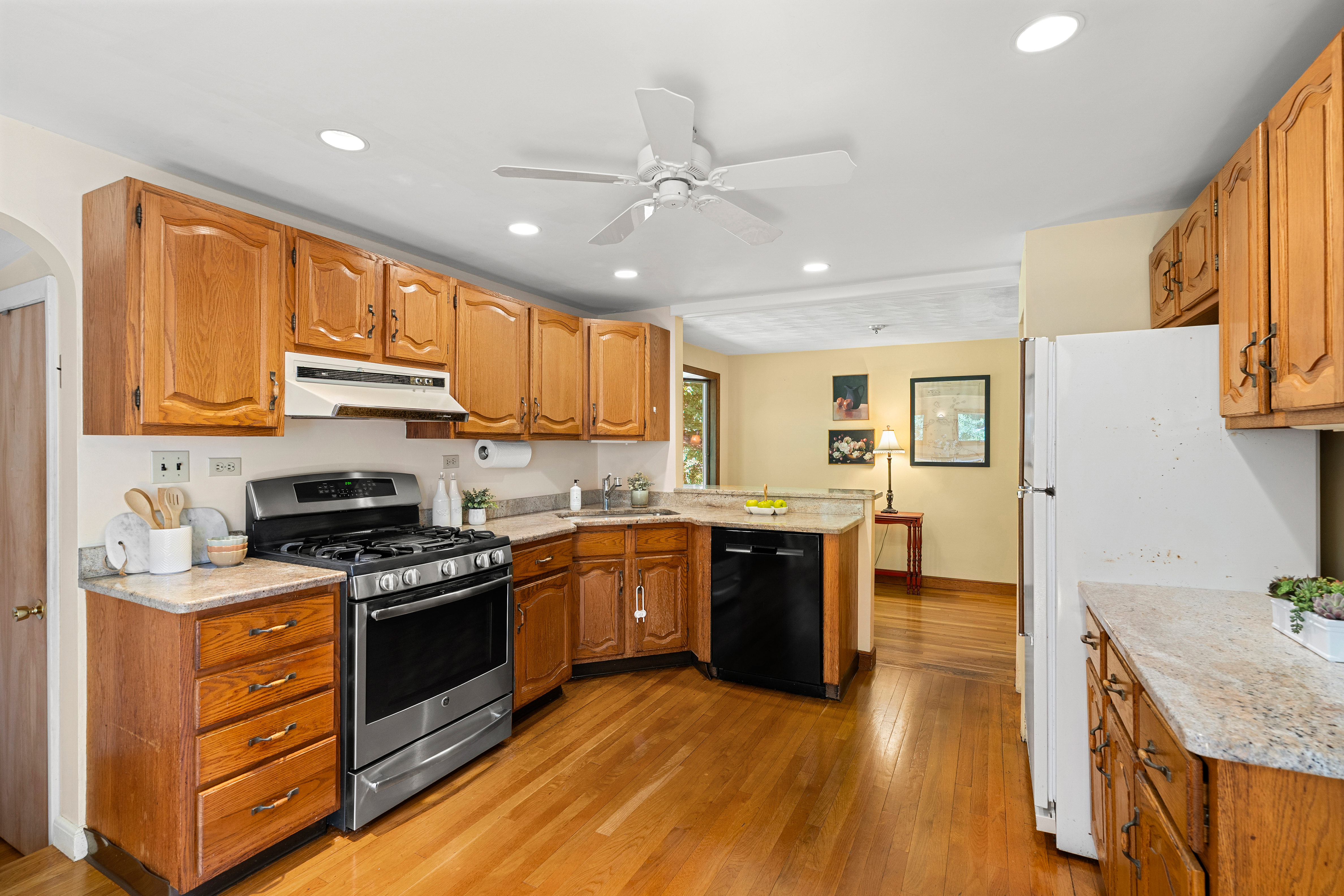  26 Lawrence Lane, Arlington, MA, 02474 - 物件實景