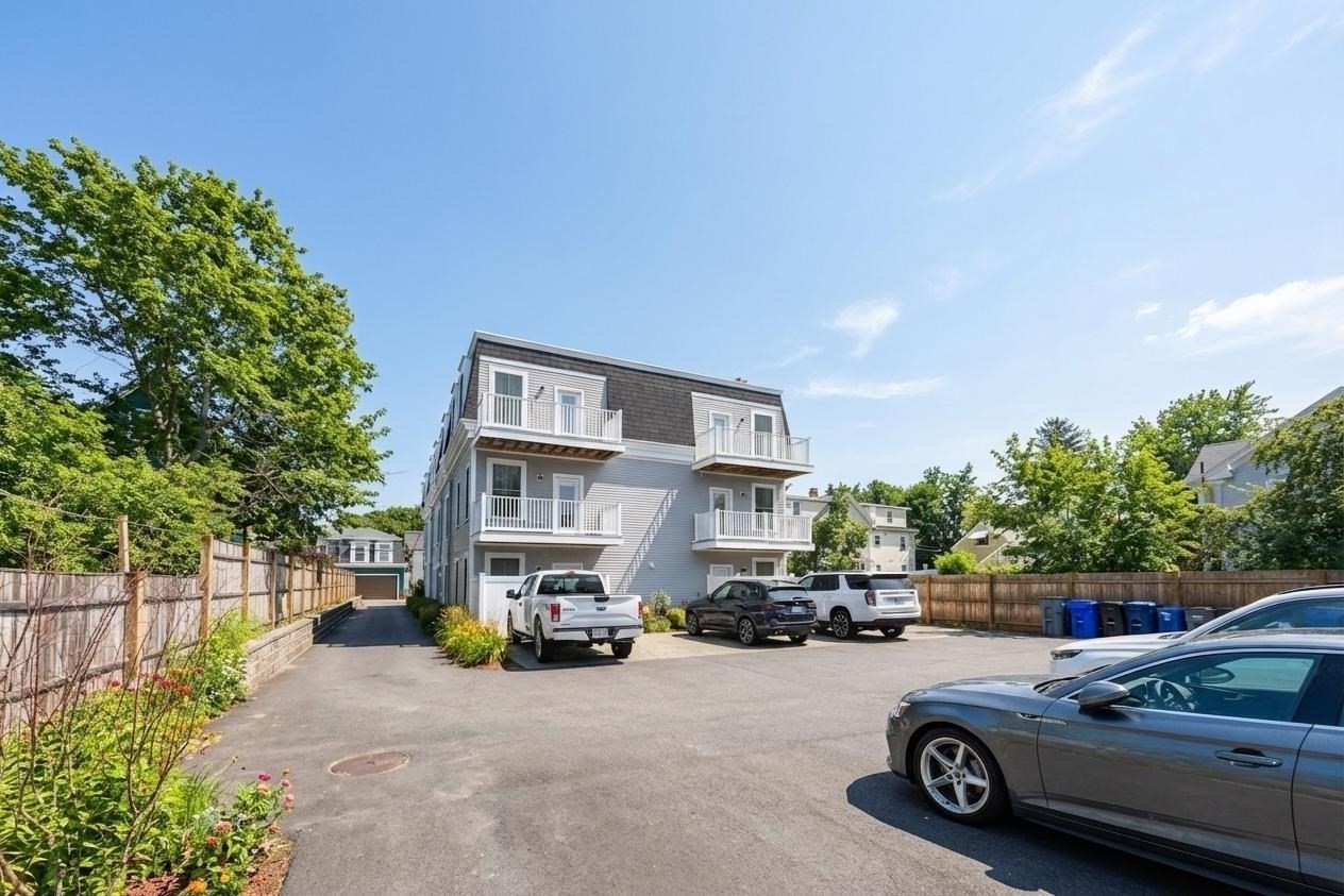 Boston, Massachusetts, 02134, United States, 3 Bedrooms Bedrooms, ,2 BathroomsBathrooms,Residential,For Sale,2034966