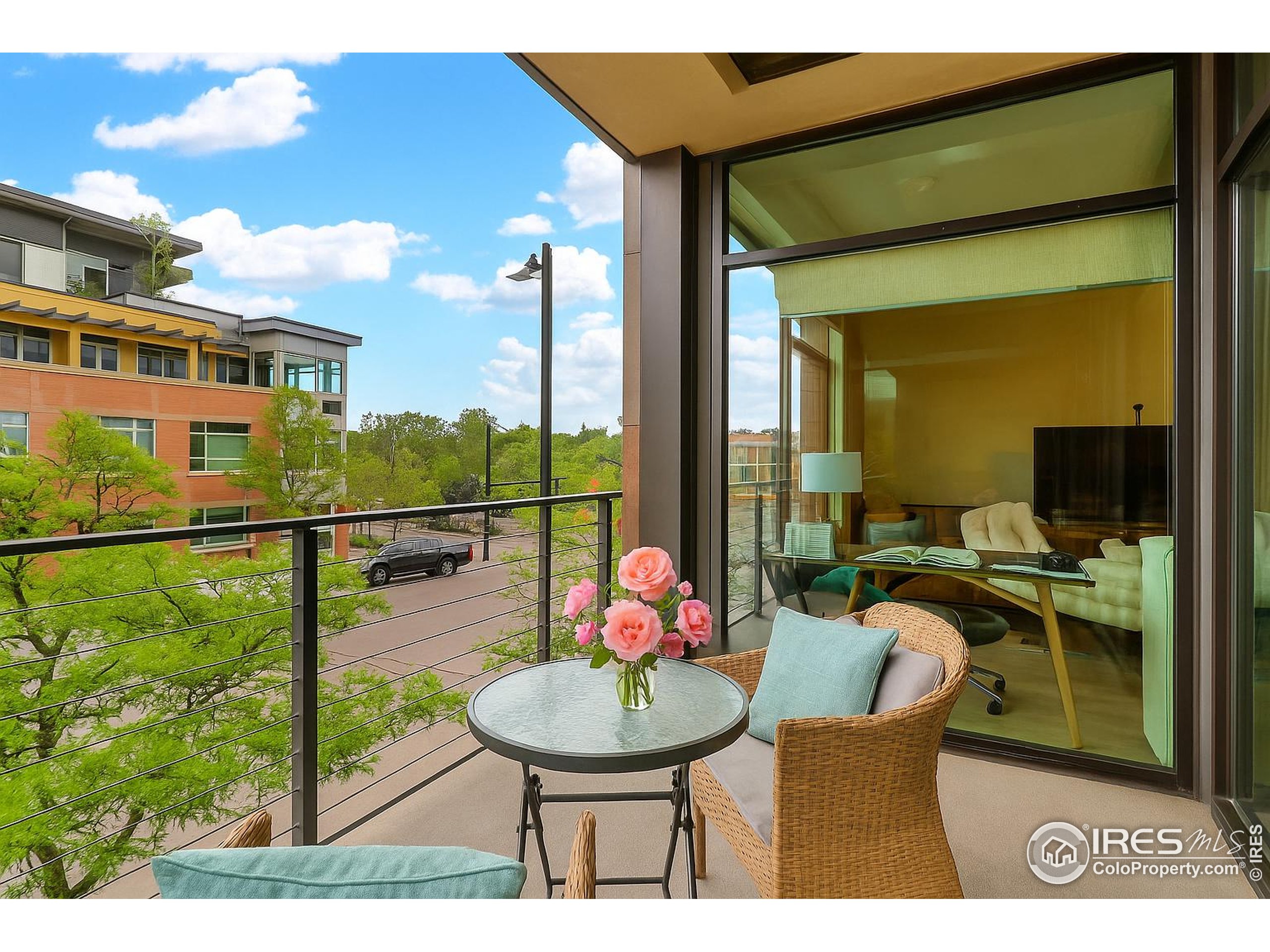 Boulder, Colorado, 80302, United States, 2 Bedrooms Bedrooms, ,2 BathroomsBathrooms,Residential,For Sale,1992797