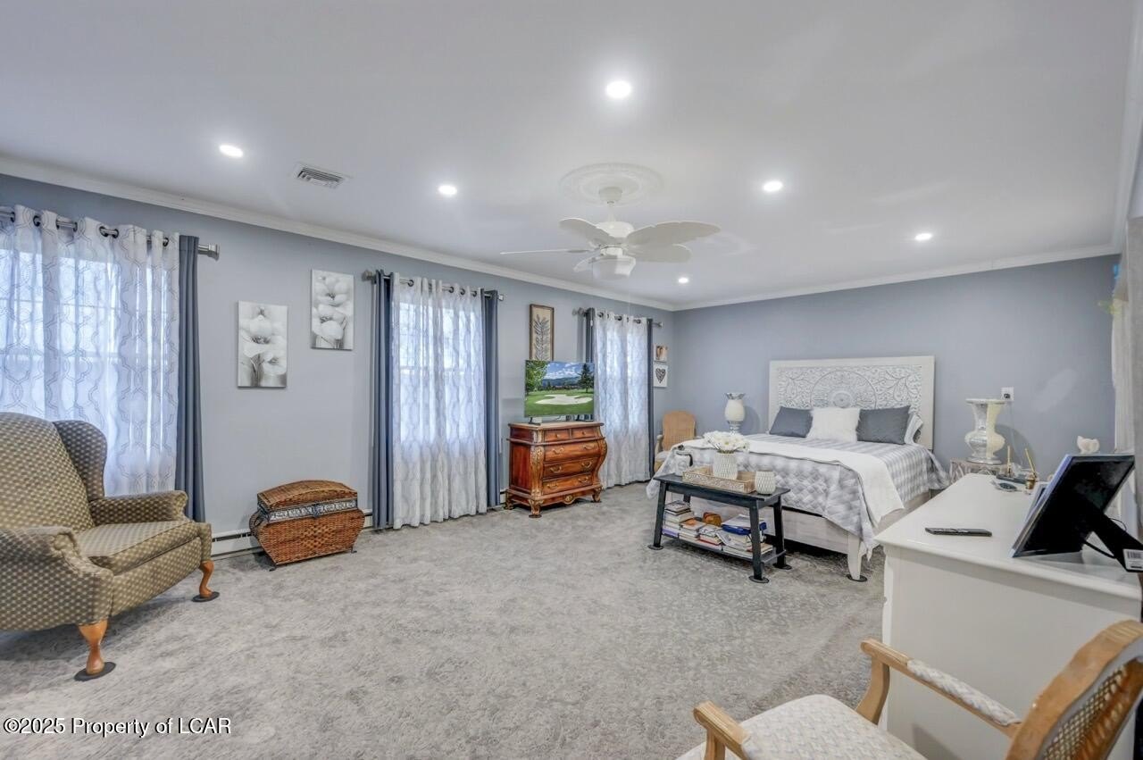 Sugarloaf, Pennsylvania, 18249, United States, 4 Bedrooms Bedrooms, ,3 BathroomsBathrooms,Residential,For Sale,1996756