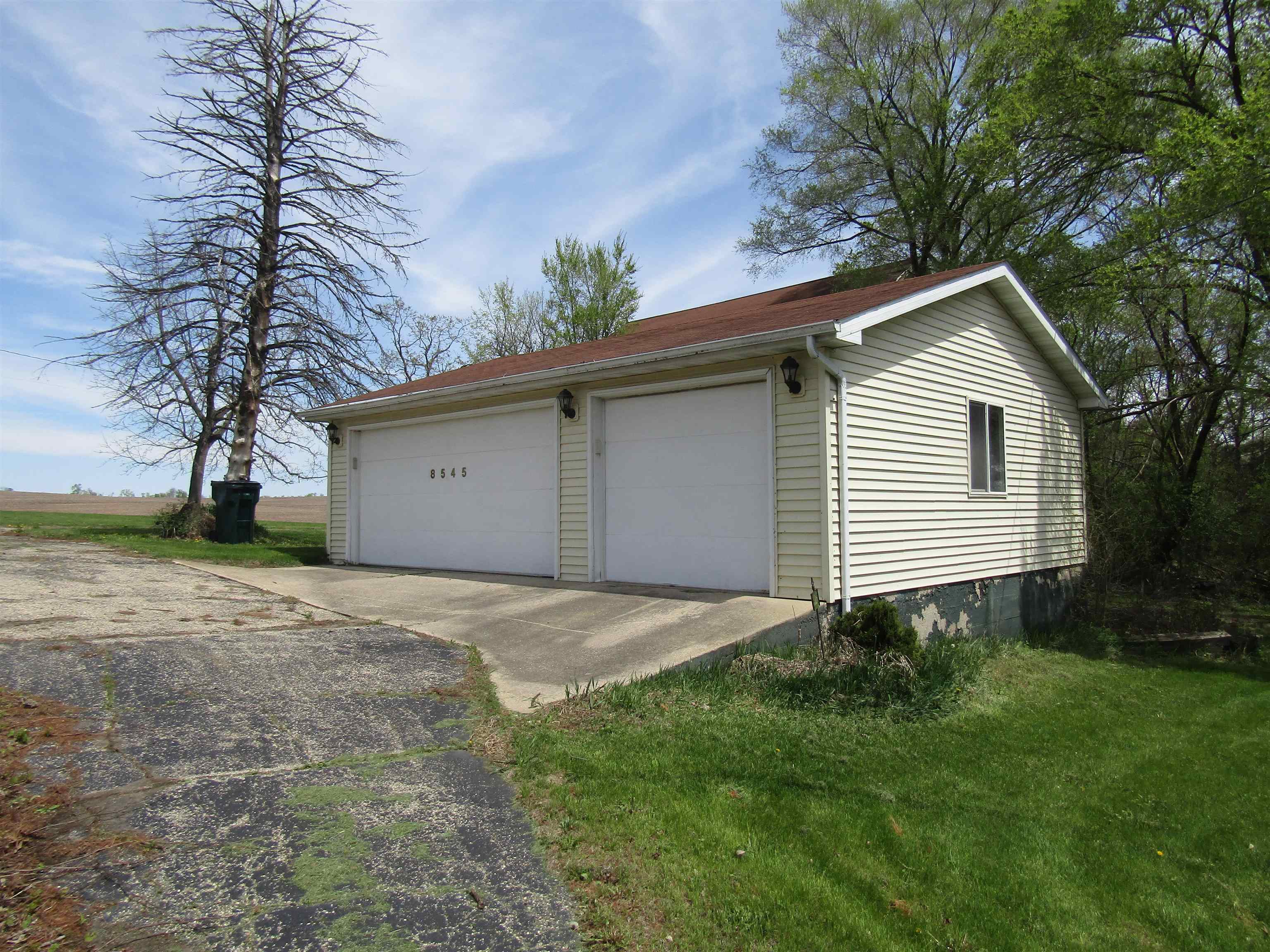 Beloit, Wisconsin, 53511, United States, 6 Bedrooms Bedrooms, ,5 BathroomsBathrooms,Residential,For Sale,2005611