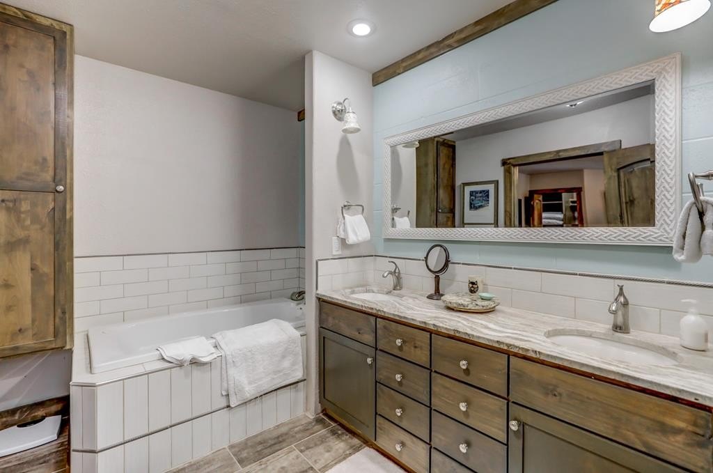 McCall, Idaho, 83638, United States, 5 Bedrooms Bedrooms, ,Residential,For Sale,1828720