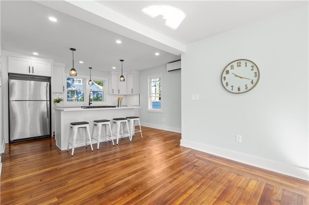 Warwick, Rhode Island, 02888, United States, 3 Bedrooms Bedrooms, ,3 BathroomsBathrooms,Residential,For Sale,2005578