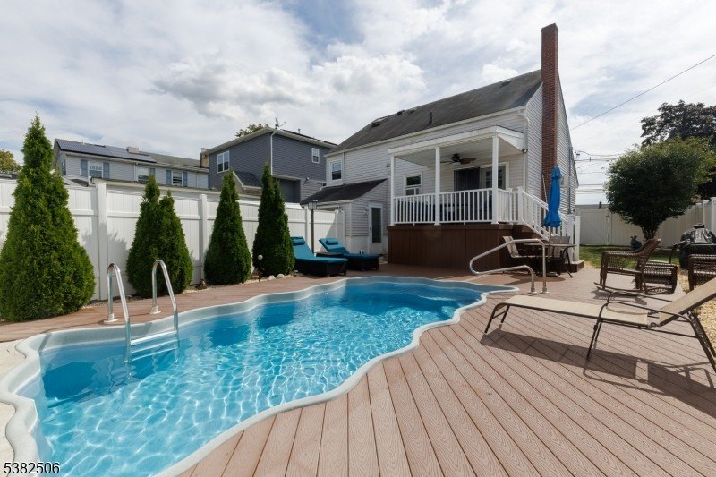 Linden City, New Jersey, 07036-3639, United States, 3 Bedrooms Bedrooms, ,3 BathroomsBathrooms,Residential,For Sale,1973750