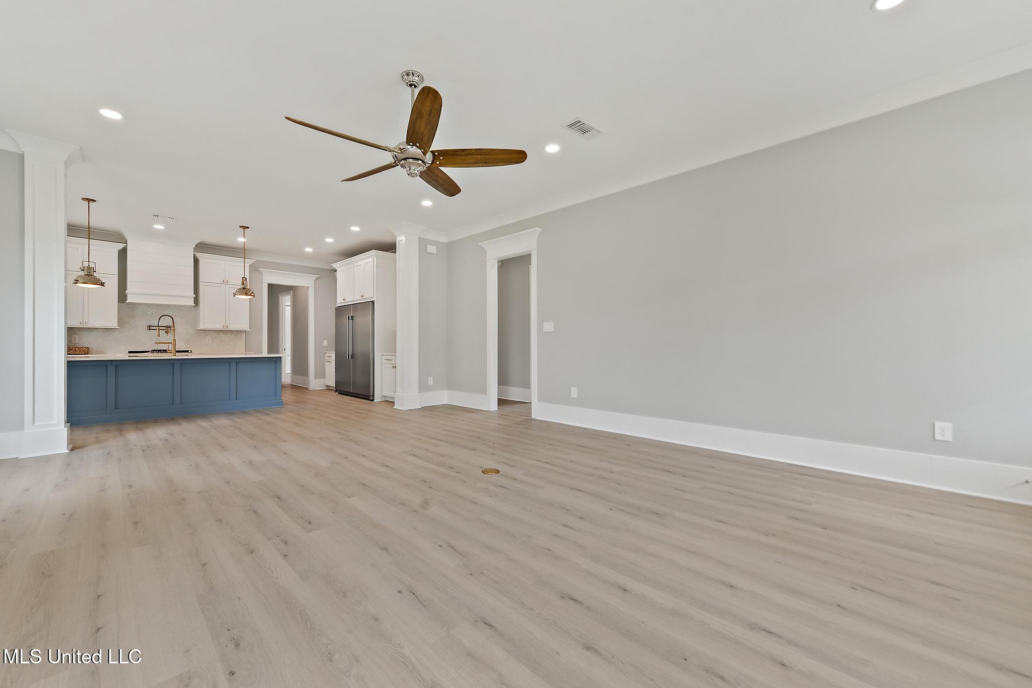 Gulfport, Mississippi, 39503, United States, 3 Bedrooms Bedrooms, ,2 BathroomsBathrooms,Residential,For Sale,1784044